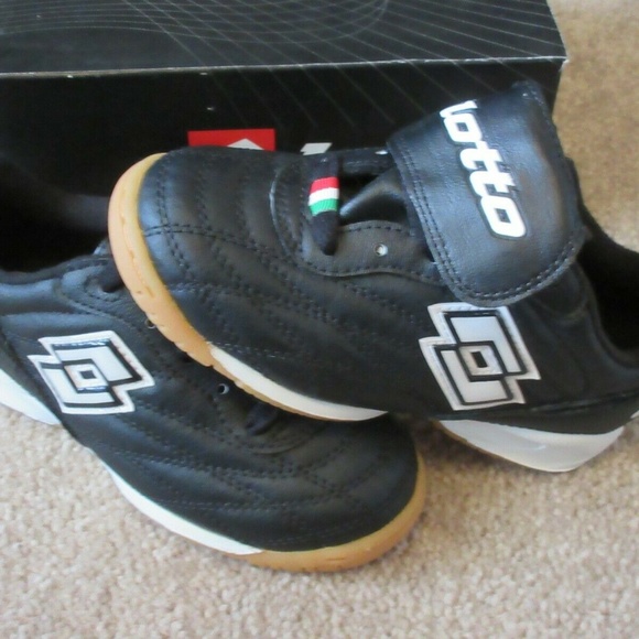 lotto indoor soccer shoes